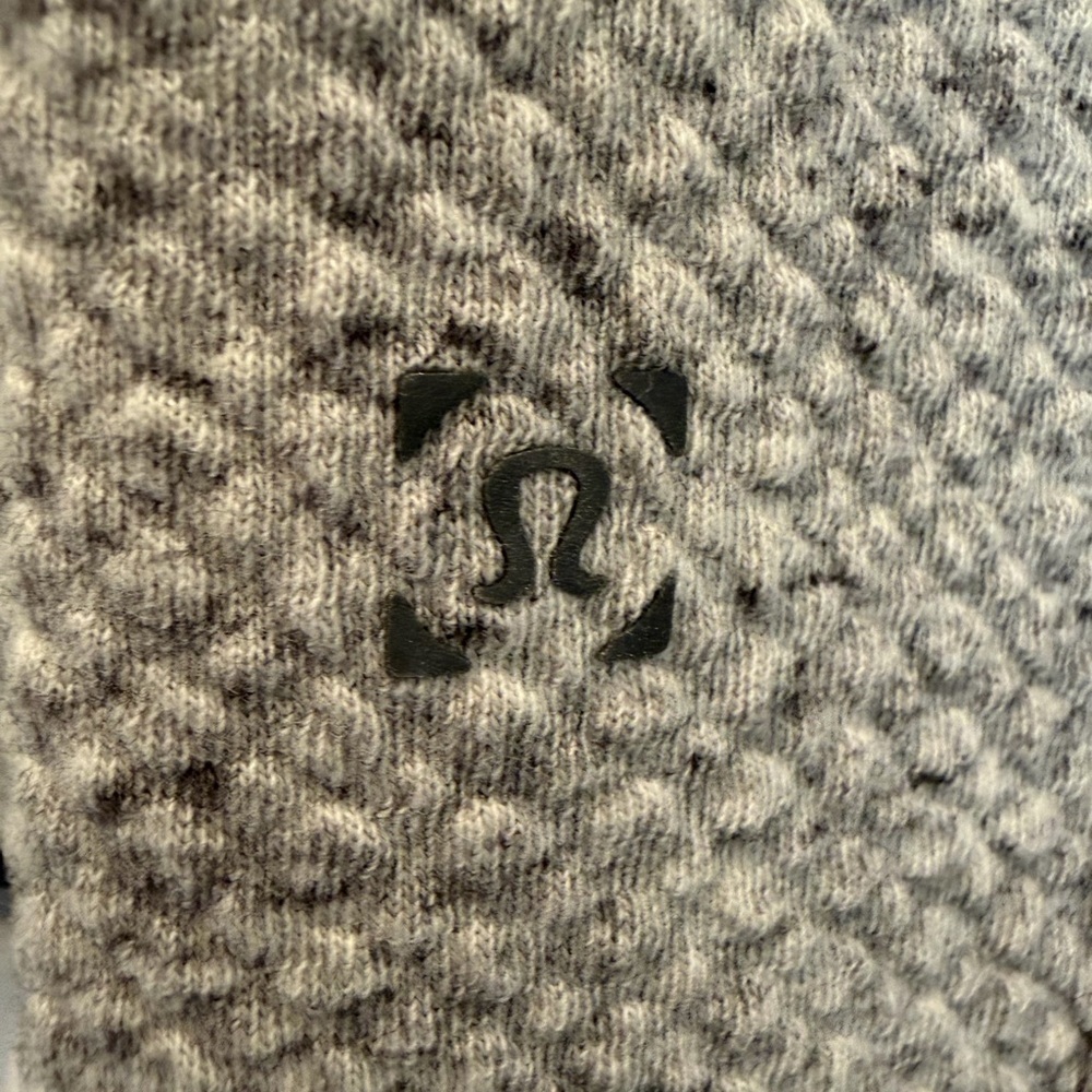Lululemon Textured Fleece Pullover Hoodie Gray Black Speckled Sz M - Picture 3 of 4